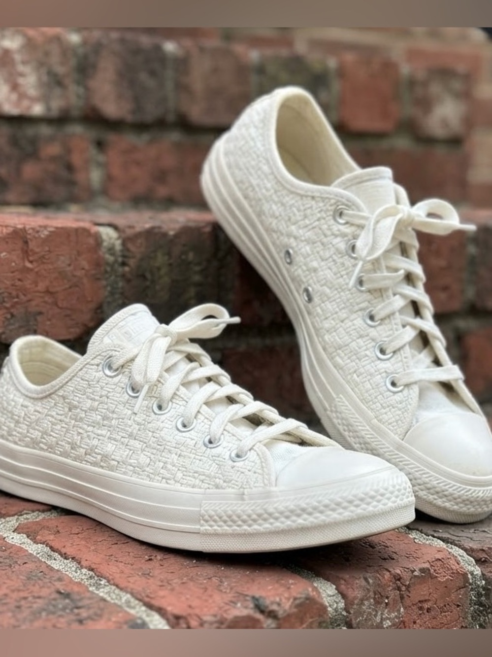 NWOT Converse All Star Low Top Basket Weave Sneakers --White